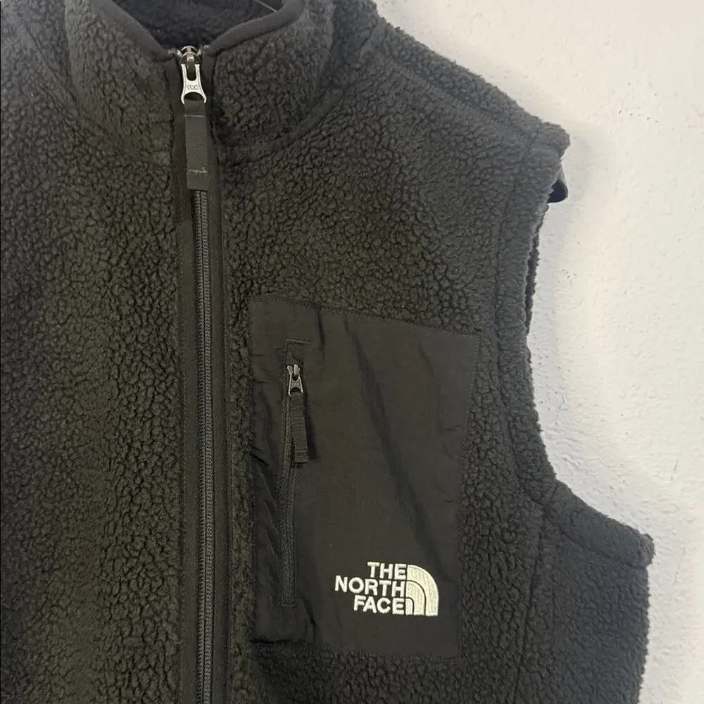 The North Face Men Black Fleece Vest Size M